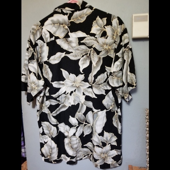 Tori Richard Hawaiian Shirt - Picture 2 of 6